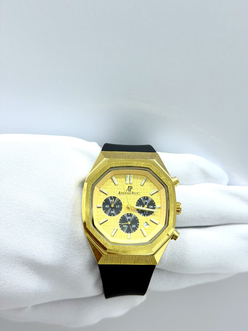 AP Rapper Gold Dial